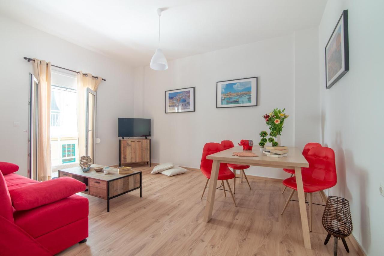 הרקליון Modern Renovated Apt Next To The Beachfront מראה חיצוני תמונה