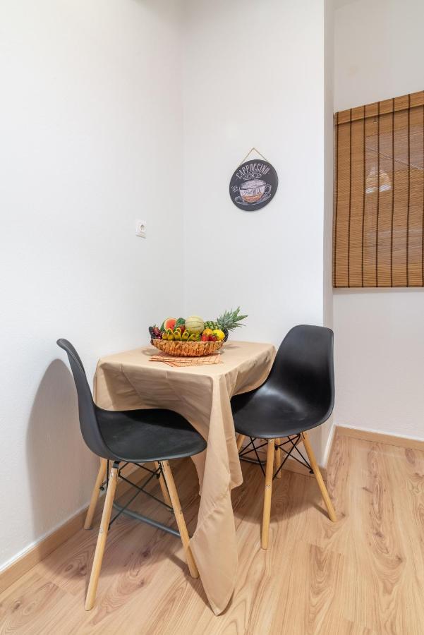 הרקליון Modern Renovated Apt Next To The Beachfront מראה חיצוני תמונה