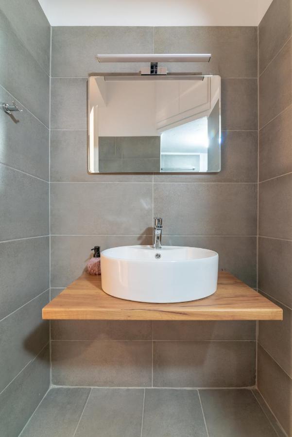 הרקליון Modern Renovated Apt Next To The Beachfront מראה חיצוני תמונה
